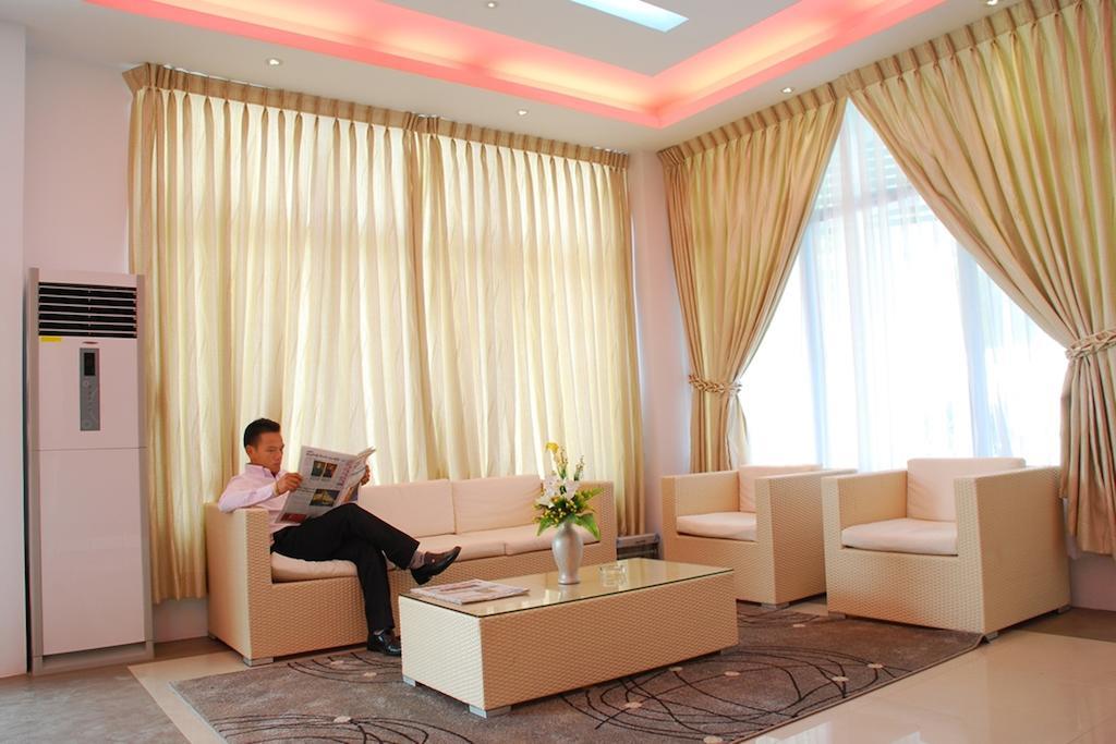 Hotel 72 Янгон Екстериор снимка