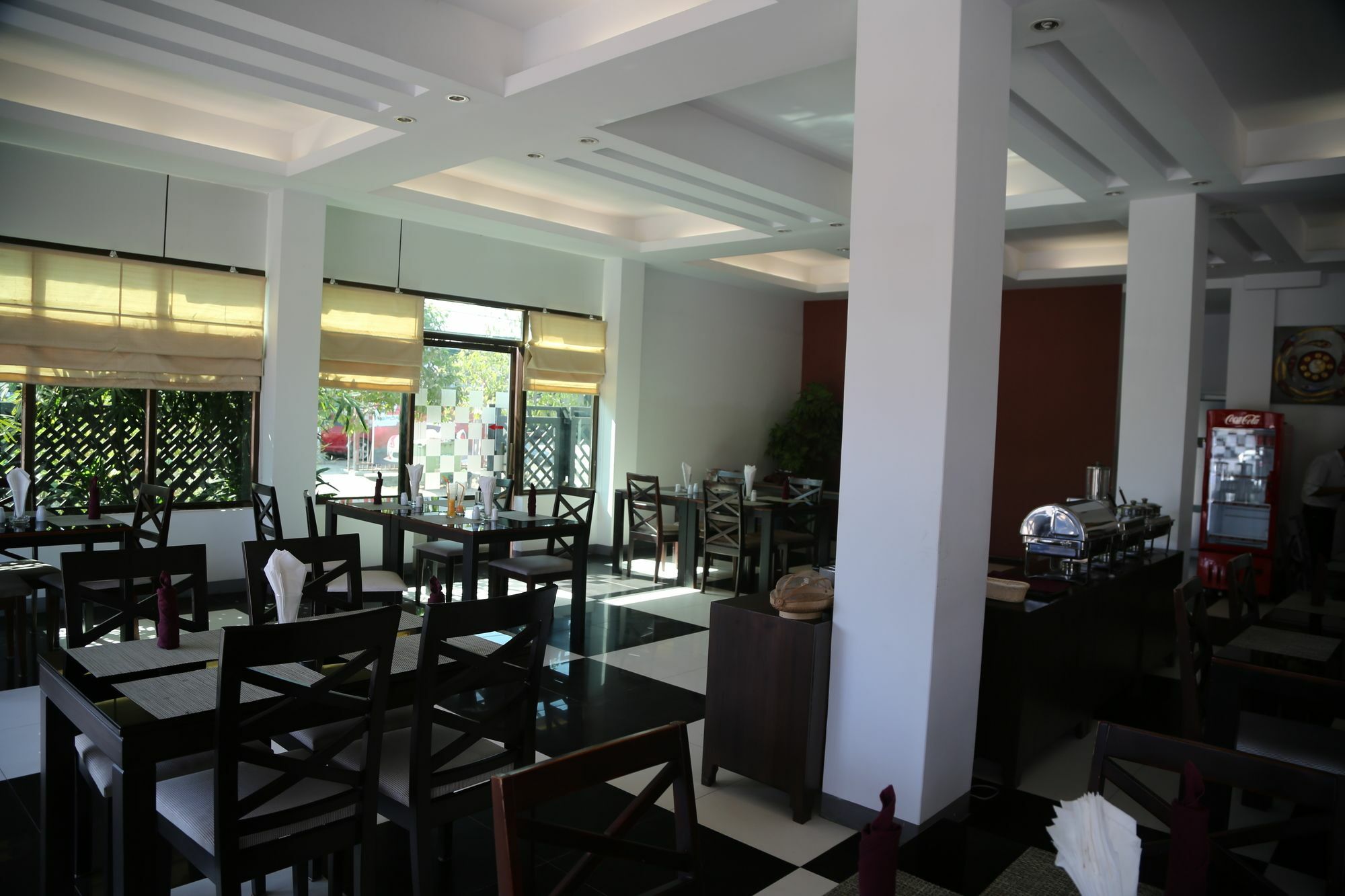 Hotel 72 Янгон Екстериор снимка