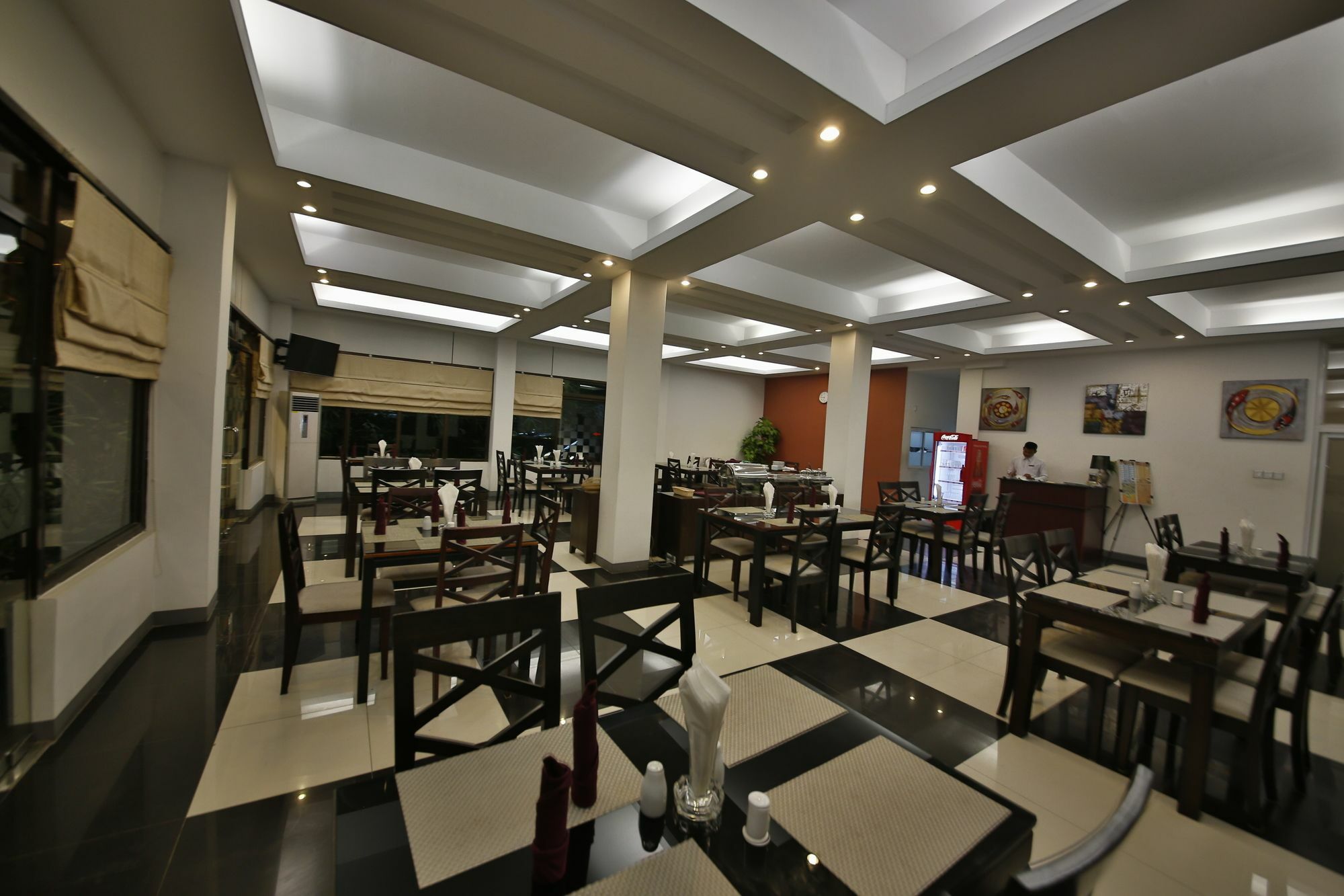Hotel 72 Янгон Екстериор снимка