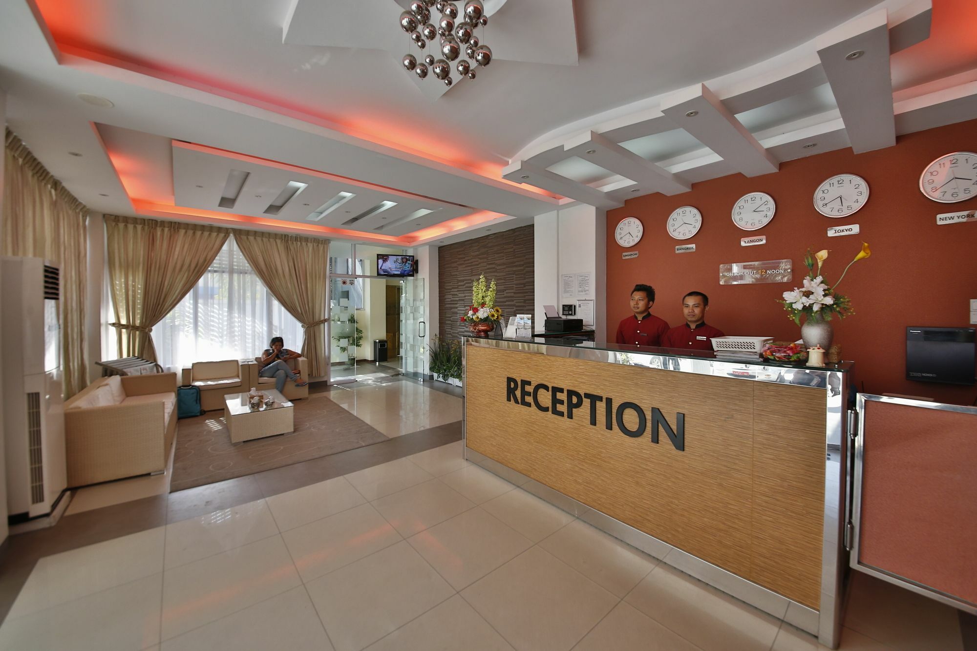 Hotel 72 Янгон Екстериор снимка