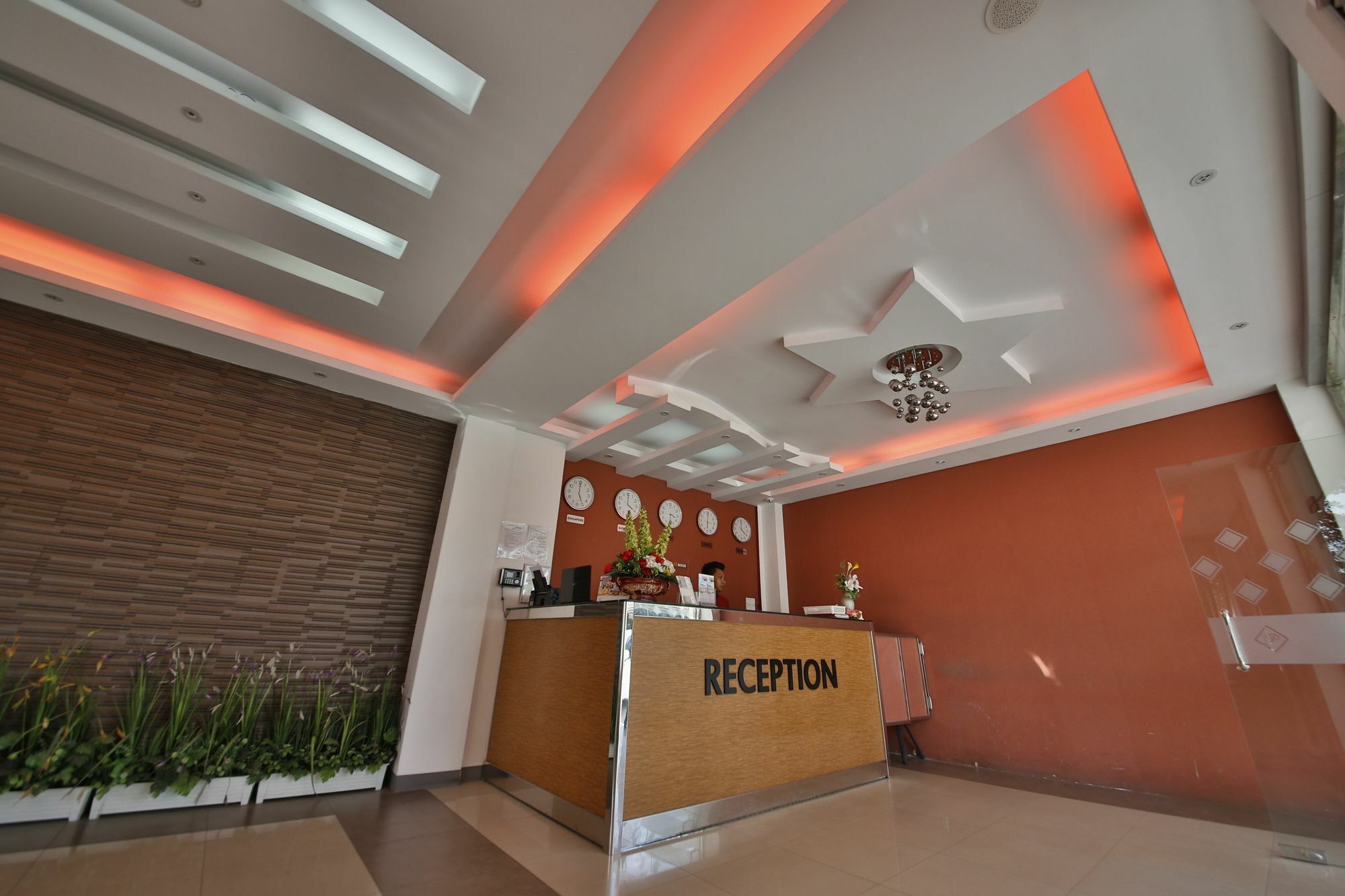 Hotel 72 Янгон Екстериор снимка